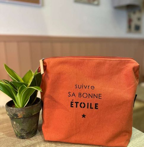Cette photo Notre mission (7).jpg, a été réduite de 98.33 % le Mercredi 19 Novembre 2025 à 16:11 par Emjysoft Photo Réducteur v6.0 à télécharger sur https://www.emjysoft.com/